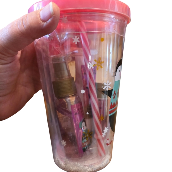 Penguin Holiday Tumbler with Body Care Gift Set Inside - Picture 5 of 9